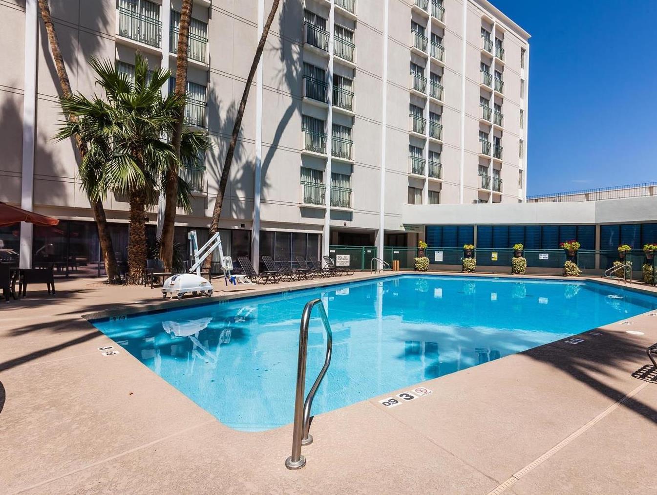 Hilton Garden Inn Phoenix Midtown Extérieur photo