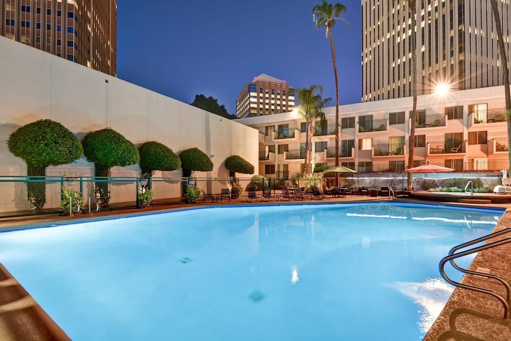 Hilton Garden Inn Phoenix Midtown Extérieur photo